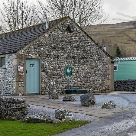 Littondale Country & Leisure Park سكيبتون